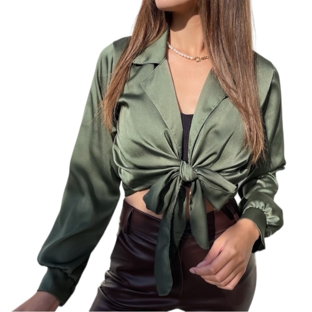 Victoria Secrets Long Sleeve Cropped Satin Tie Front Top Sz XL